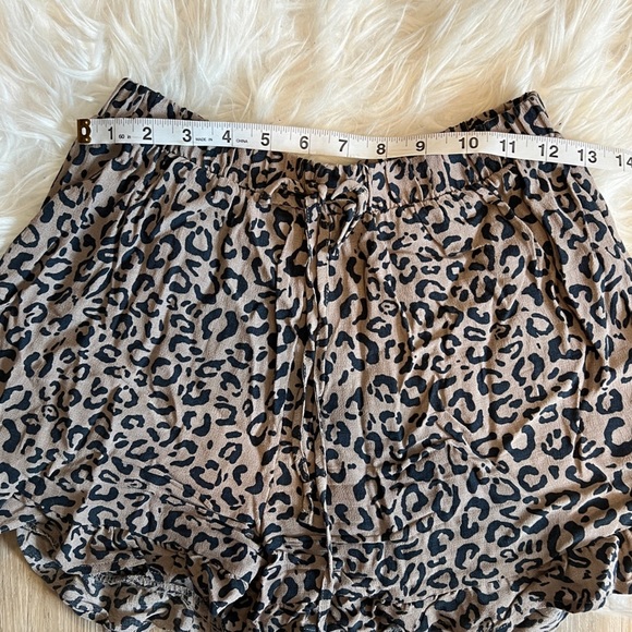 American Eagle Cheetah Print Shorts - Picture 7 of 9